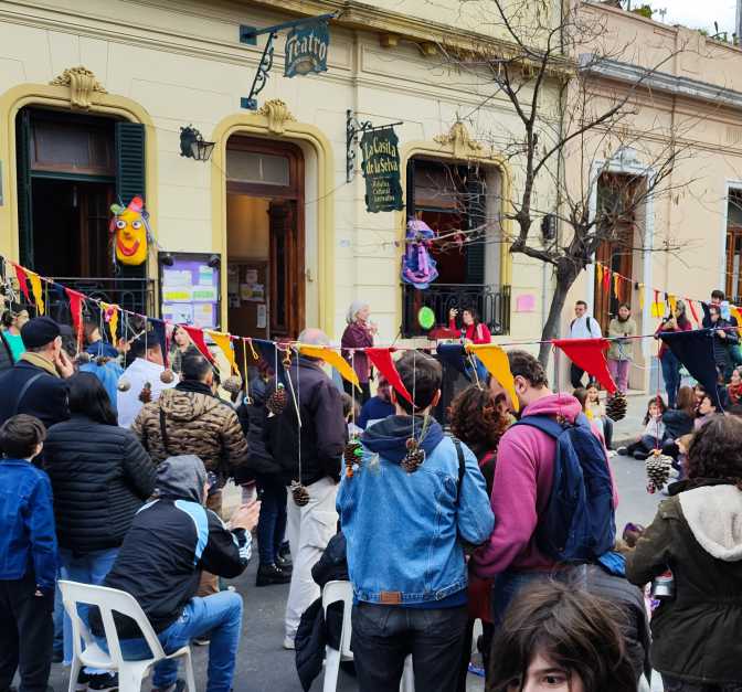 El Ministerio de Cultura de la Ciudad, sigue recortando el Programa Cultural en Barrios (PCB)