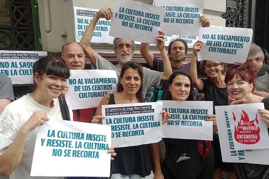 Protesta de marzo frente al ministerio de Cultura de la Ciudad.
Foto @TiempoArgentino