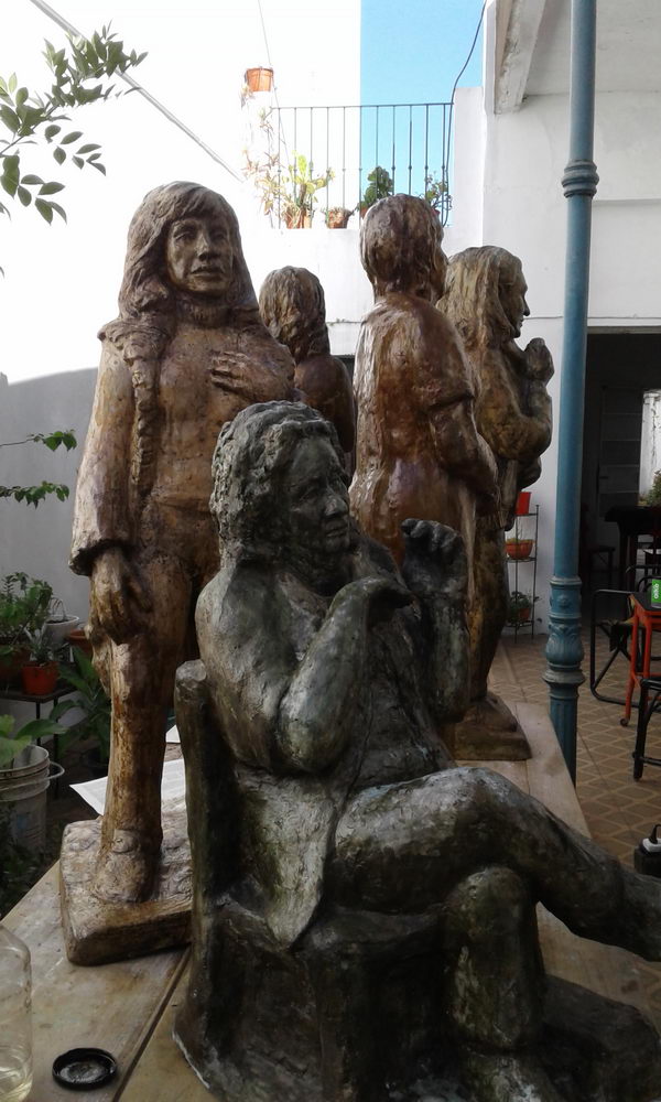 Serie escultórica “Mujeres de Floresta” - Dora Egber