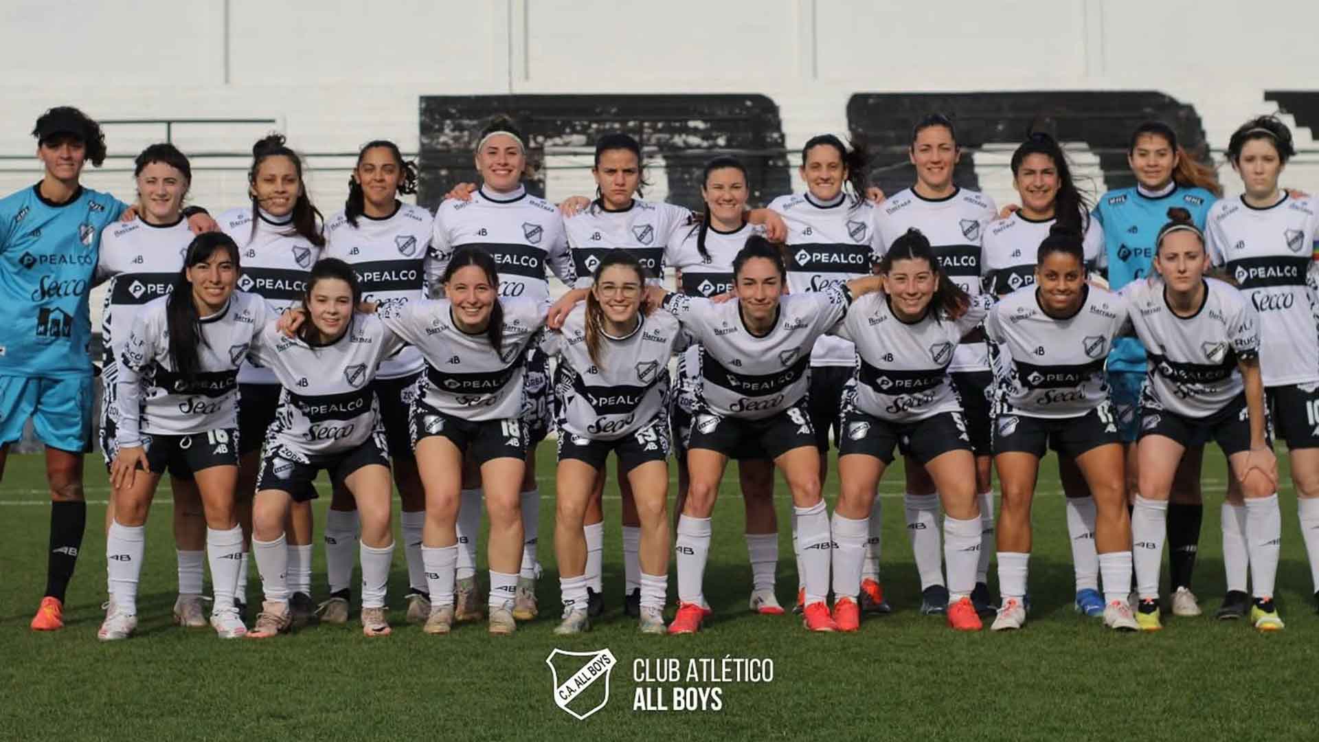 El equipo de Fútbol Femenino, en lo más alto de la tabla