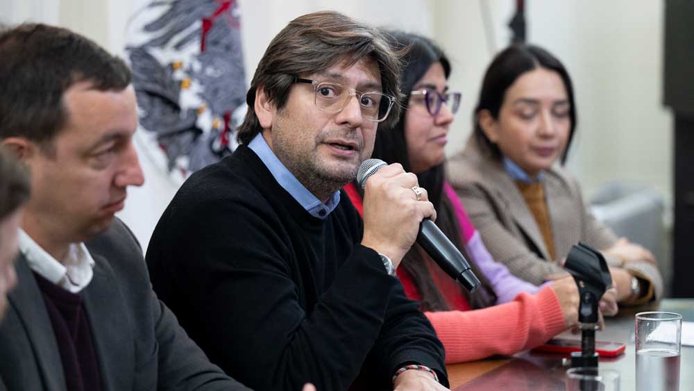 Alejandro Grillo presenta proyecto