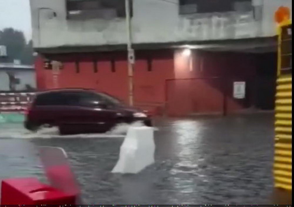 Corro y vías del tren Sarmiento